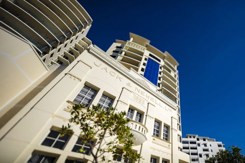 Jack & Newell Holiday Apartments - VIC Tourism 0
