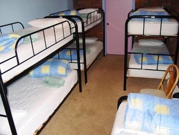 Warrnambool Beach Backpackers - VIC Tourism 5