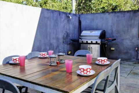 Macondo Seal Rocks - VIC Tourism 0