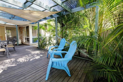 FRANGIPANI BEACH HOUSE PET FRIENDLY 22 Belbourie Cres Boomerang Beach - VIC Tourism 5