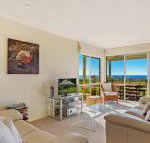 Beach Breakers Apartment Stunning Views - VIC Tourism
