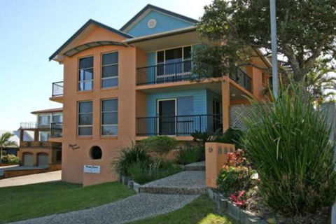 Phoenix Terrace Townhouse Yamba - VIC Tourism 0