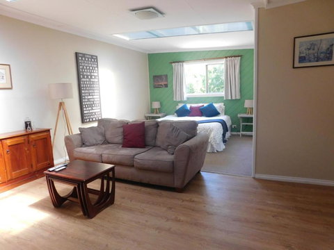 AmbleaWhile On Tamar - VIC Tourism 4