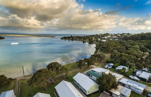 Turner Holiday Park - VIC Tourism 1