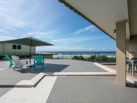 Romiaka 8 Views Over The Pippi Beach - VIC Tourism 2