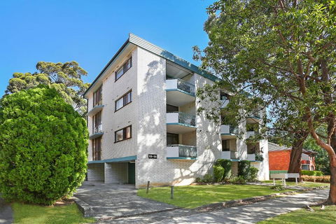 Hurstville Home With A View Comfort & Style - VIC Tourism 5