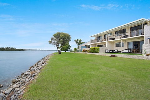 Peninsula Court 5 - VIC Tourism 0