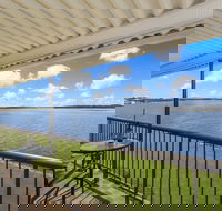 Peninsula Court 6 - VIC Tourism
