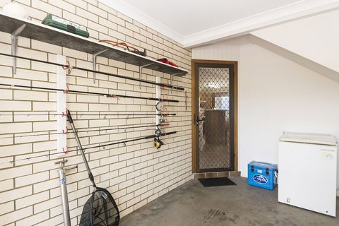 Peninsula Court 6 - VIC Tourism 1