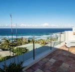 Tuscan inspired townhouse minutes from the beach