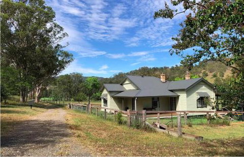Bobbys Country Rental - VIC Tourism 3
