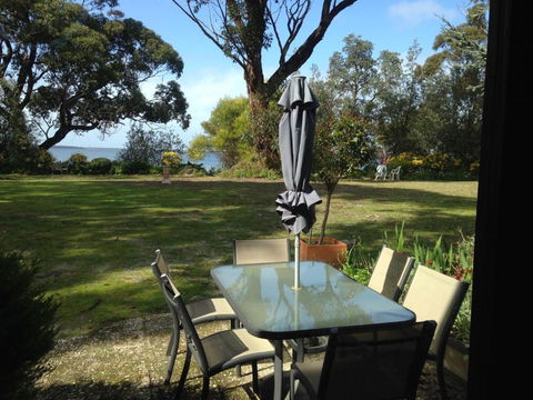 Swan Cove Beachfront - VIC Tourism 6