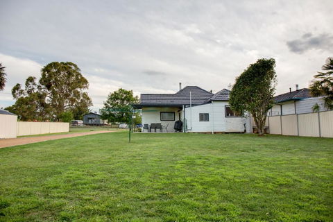 Sapphire Cottage - VIC Tourism 2