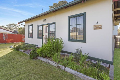 Katisha Cottage Pet Friendly & Close To Town - VIC Tourism 4