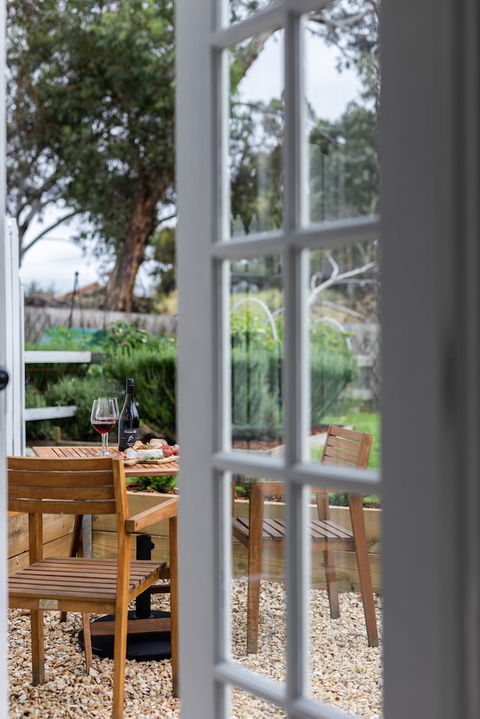 A Cottage In Richmond - VIC Tourism 6