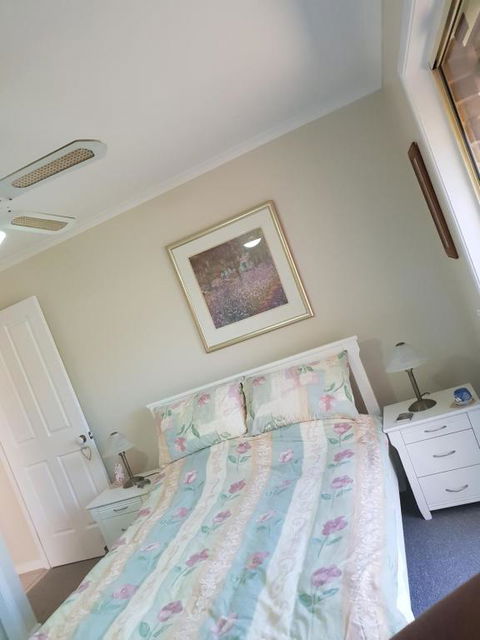 Robyns Nest Hosted Bed & Breakfast - VIC Tourism 3