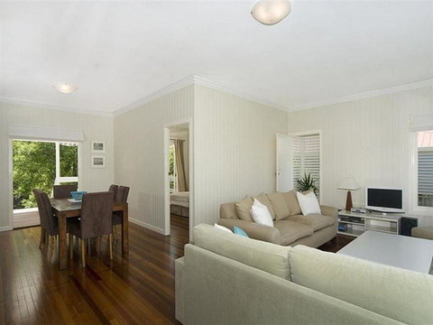 Henzell Street 28. Dicky Beach - VIC Tourism 6