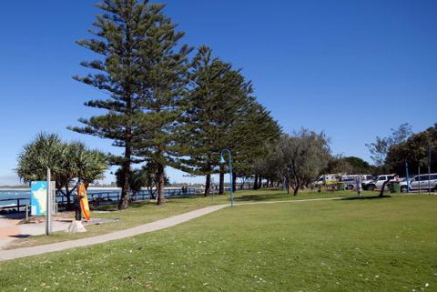 Columbia Point U6 7 Bulcock Beach Esp - VIC Tourism 6