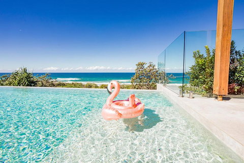 Castaways Beach Escape - VIC Tourism 2