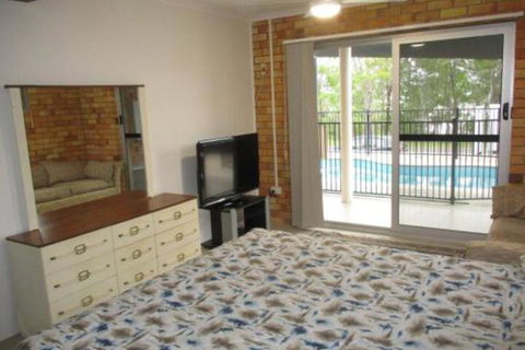 Holiday In Style Hervey Bay - VIC Tourism 5