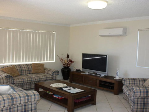 Sandpebbles 1 Pebbly Beach - VIC Tourism 2