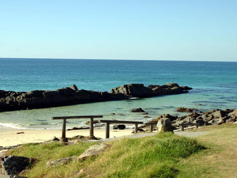 Sandpebbles 1 Pebbly Beach - VIC Tourism 4