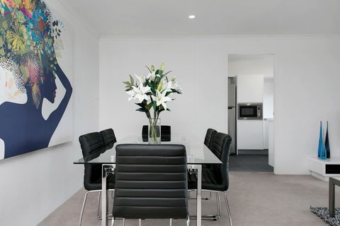 Newly Renovate Immaculate Cremorne One Bedroom Apartment CREM4 - VIC Tourism 2