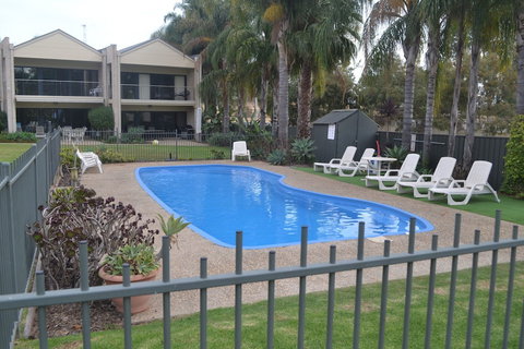 Elsinor Townhouse 4 Mulwala - VIC Tourism 2