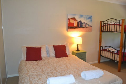 Elsinor Townhouse 4 Mulwala - VIC Tourism 4