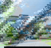Designed Home Of Ultimate Convenience In Gordon - VIC Tourism