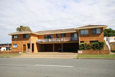 Pacific Court Coffs Harbour NSW - VIC Tourism 1
