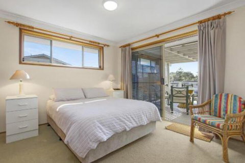 Malibu Magic Bawley Point - VIC Tourism 6