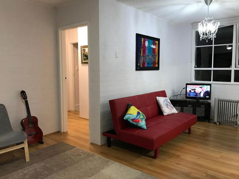 Santa Monica Apartment - VIC Tourism 4