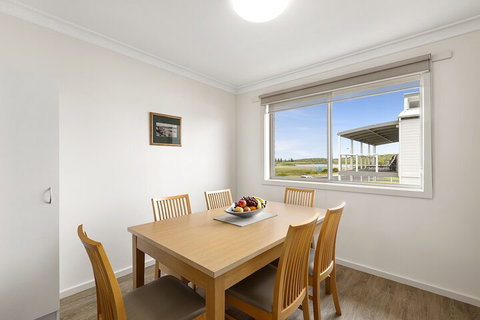 Marine Cove Resort - VIC Tourism 7