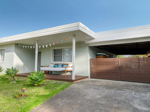 Callala Dreaming Mid Century Beach House - VIC Tourism 2