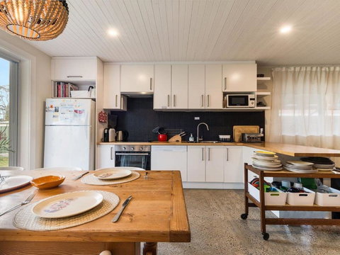 Callala Dreaming Mid Century Beach House - VIC Tourism 3