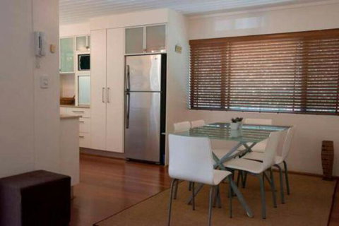 Absolute Beachfront Mooloolaba - VIC Tourism 6