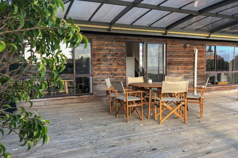 HIDDEN HAVEN Binalong Bay - VIC Tourism 3