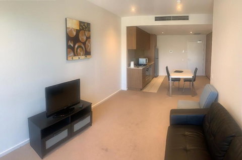 RNR Light Square - VIC Tourism 6