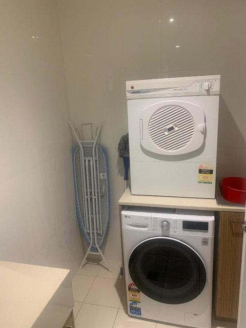 RNR Light Square - VIC Tourism 4