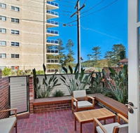 CRES0 Manly The Crescent - VIC Tourism