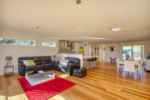 Seaview Apartment - VIC Tourism 0