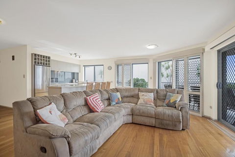 Breakwater Views Apartments - VIC Tourism 4