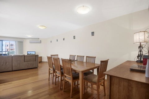 Breakwater Views Apartments - VIC Tourism 6