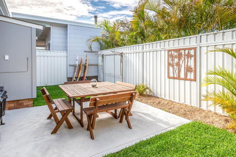 The Surf Shack - VIC Tourism 6