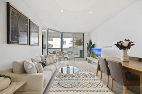 HomeHotel 2Bedroom With Shopping Mall - VIC Tourism 0