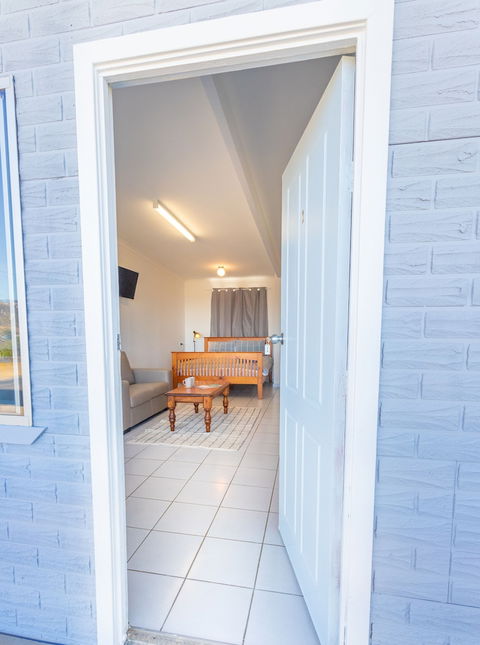 Penneshaw Beach Stay - VIC Tourism 6