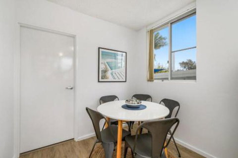 WAVES On MAIN 4 / 1 MAIN STREET - VIC Tourism 7