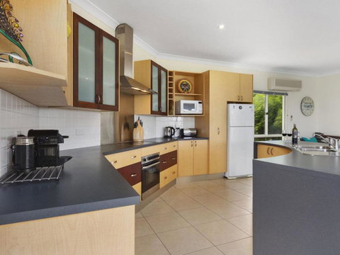 Carri Away 15 Solitude Drive - VIC Tourism 6