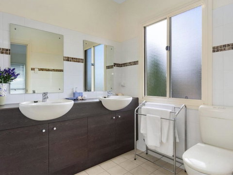 Carri Away 15 Solitude Drive - VIC Tourism 1